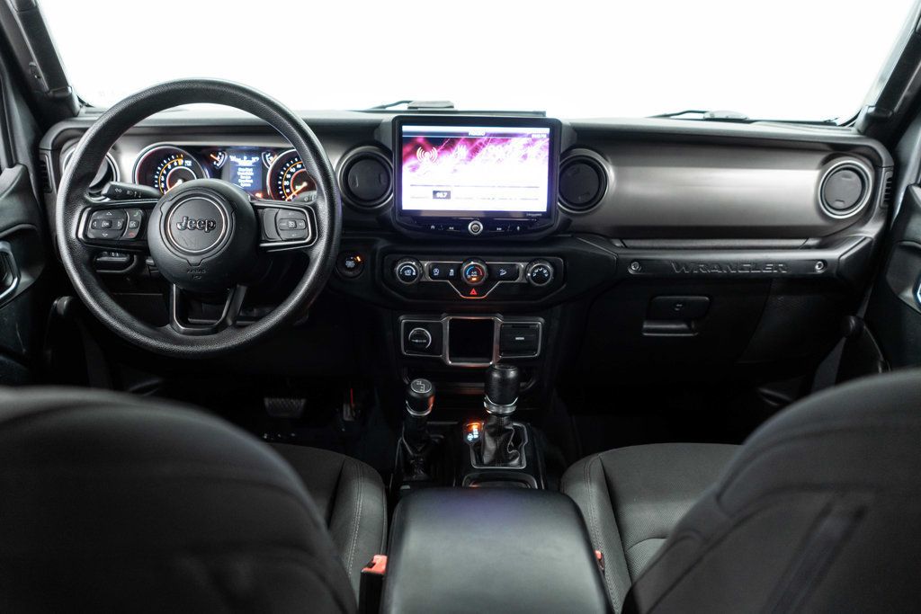 Jeep Wrangler JK photo 9
