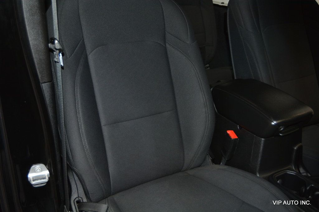 2018 Jeep Wrangler JK Unlimited Sport 4x4 - 22675498 - 15