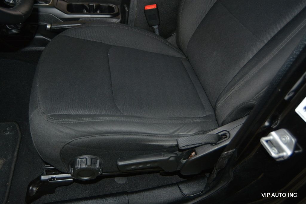 2018 Jeep Wrangler JK Unlimited Sport 4x4 - 22675498 - 16