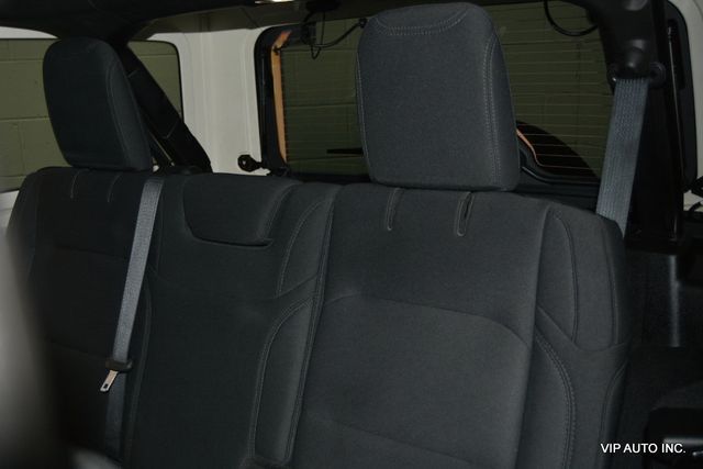 2018 Jeep Wrangler JK Unlimited Sport 4x4 - 22675498 - 21