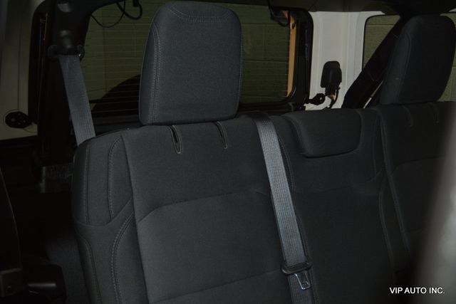 2018 Jeep Wrangler JK Unlimited Sport 4x4 - 22675498 - 22