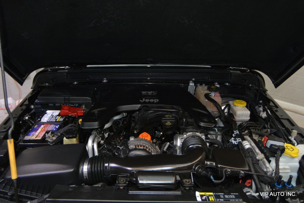 2018 Jeep Wrangler JK Unlimited Sport 4x4 - 22675498 - 33