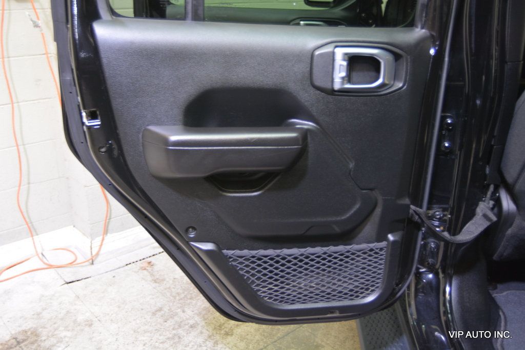 2018 Jeep Wrangler JK Unlimited Sport 4x4 - 22675498 - 8