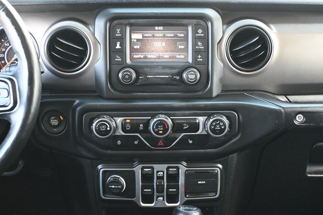 2018 Jeep Wrangler JK Unlimited Sport S 4x4 - 23023158 - 9