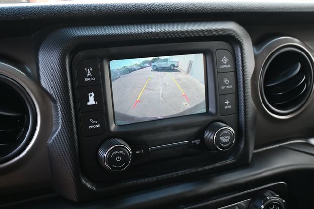 2018 Jeep Wrangler JK Unlimited Sport S 4x4 - 23023158 - 10