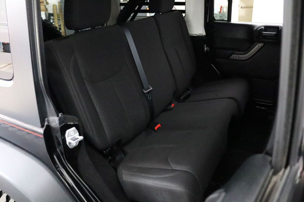 2018 Jeep Wrangler JK Unlimited Sport S 4x4 - 23035883 - 11