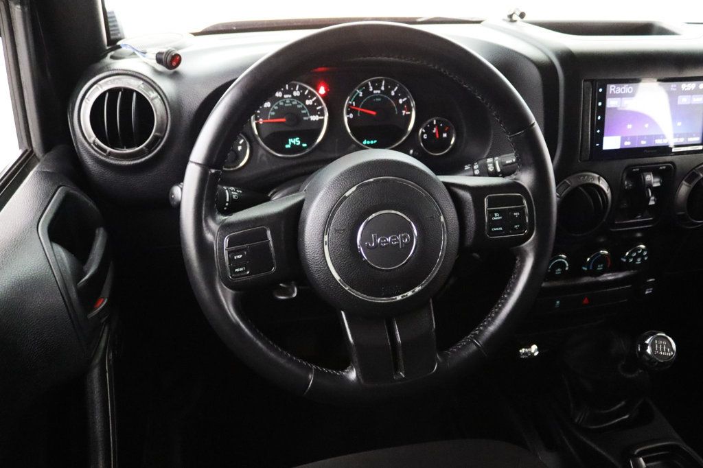 2018 Jeep Wrangler JK Unlimited Sport S 4x4 - 23035883 - 16