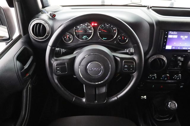 2018 Jeep Wrangler JK Unlimited Sport S 4x4 - 23035883 - 19
