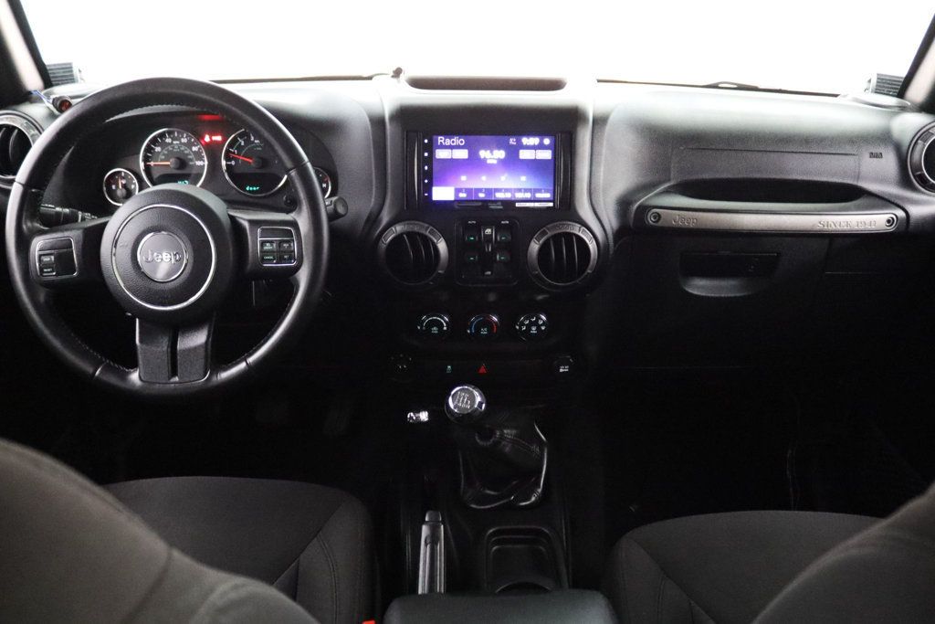 2018 Jeep Wrangler JK Unlimited Sport S 4x4 - 23035883 - 21