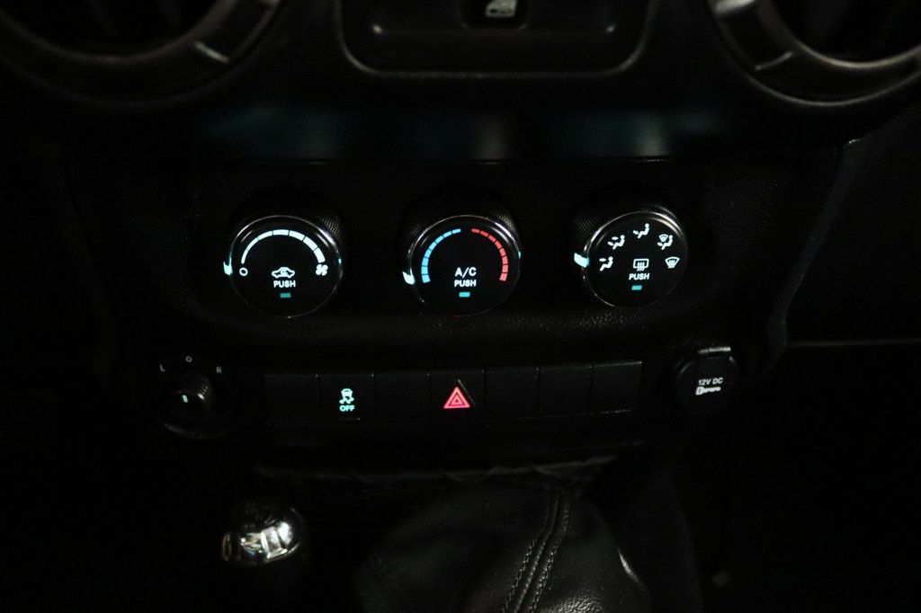 2018 Jeep Wrangler JK Unlimited Sport S 4x4 - 23035883 - 23
