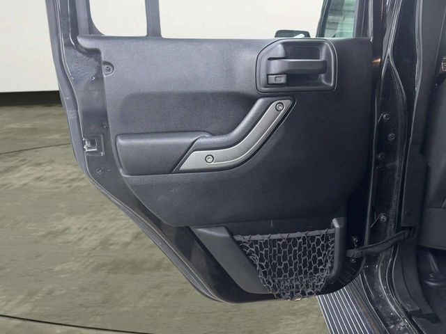 2018 Jeep Wrangler JK Unlimited Sport S 4x4 - 22989122 - 12