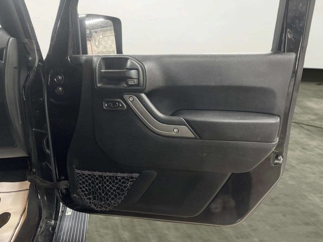 2018 Jeep Wrangler JK Unlimited Sport S 4x4 - 22989122 - 17