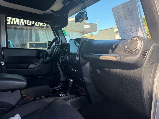 2018 Jeep Wrangler JK Unlimited Sport S 4x4 - 22976448 - 21