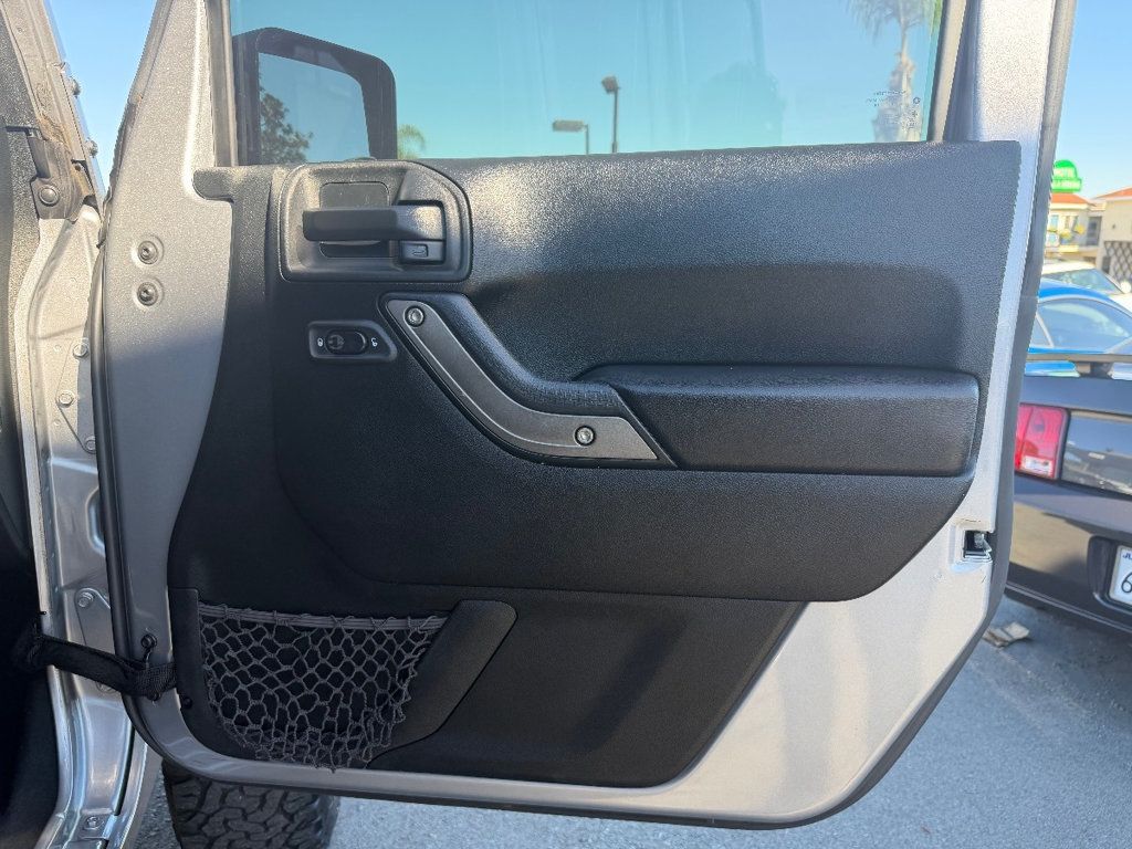 2018 Jeep Wrangler JK Unlimited Sport S 4x4 - 22976448 - 22