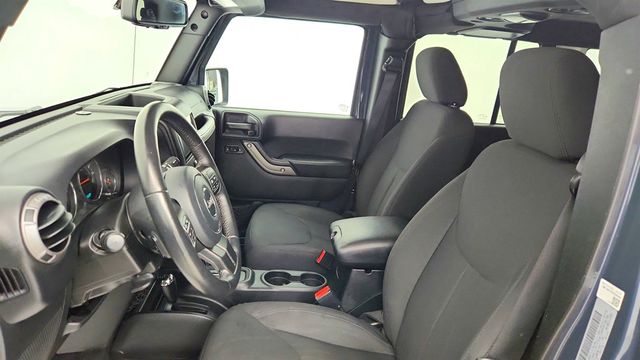 2018 Jeep Wrangler JK Unlimited Sport S 4x4 - 23017532 - 17