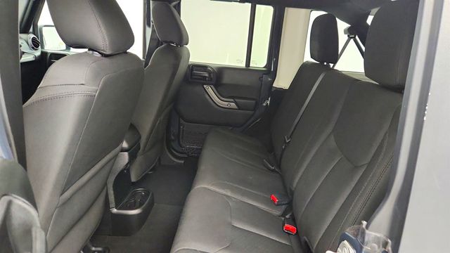 2018 Jeep Wrangler JK Unlimited Sport S 4x4 - 23017532 - 18