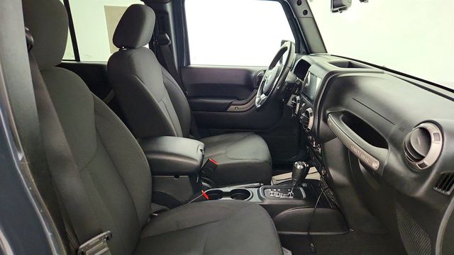 2018 Jeep Wrangler JK Unlimited Sport S 4x4 - 23017532 - 21