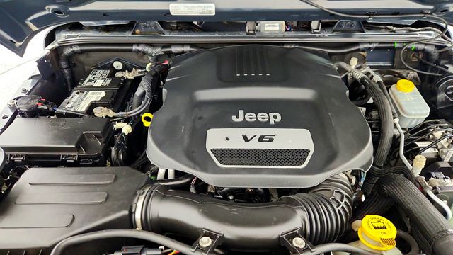 2018 Jeep Wrangler JK Unlimited Sport S 4x4 - 23017532 - 24