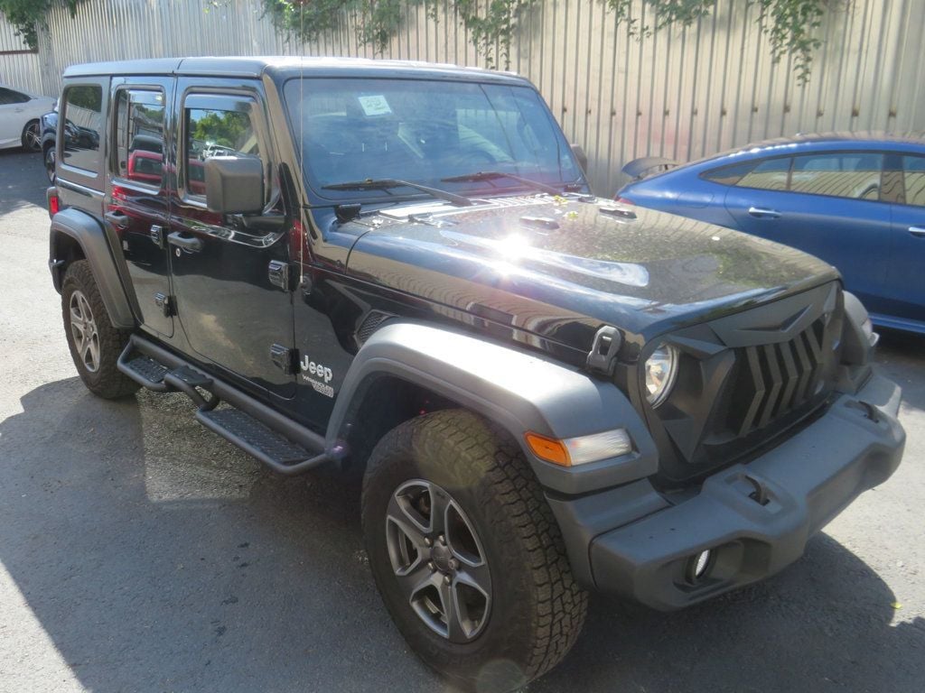 2018 Jeep Wrangler Unlimited Sport photo 3