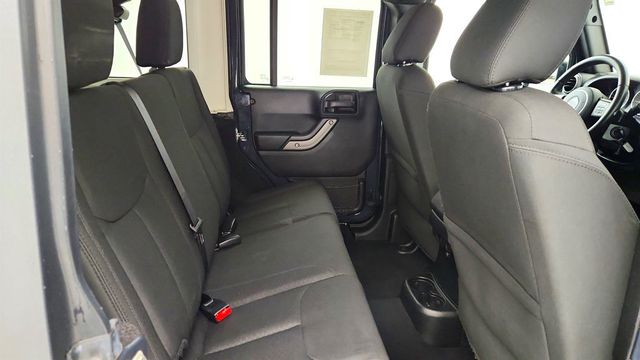 2018 Jeep Wrangler JK Unlimited Sport S 4x4 with 3-Piece Hard Top & Connectivity Group - 23017532 - 20