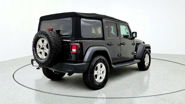 2018 Jeep Wrangler JK Unlimited Sport S 4x4 w/ Tech Pkg & Soft Top - 23099179 - 4
