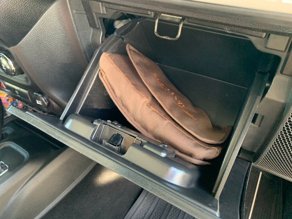 2018 Jeep Wrangler JK Unlimited Unlimited Sahara 4x4 - 22994979 - 26