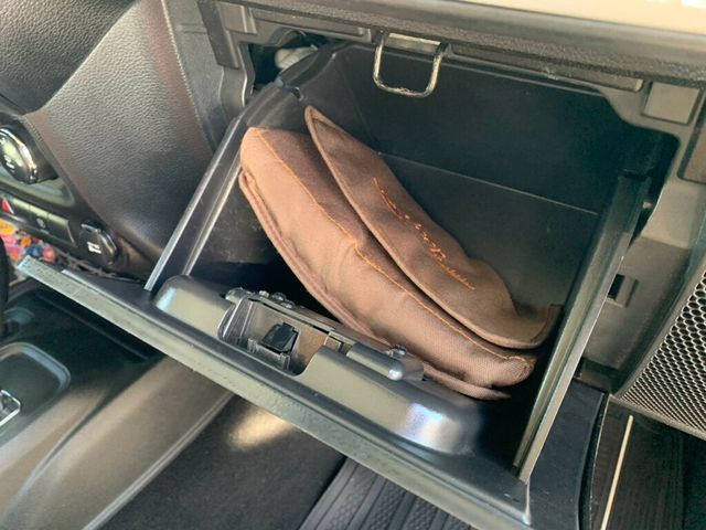 2018 Jeep Wrangler JK Unlimited Unlimited Sahara 4x4 - 22994979 - 26