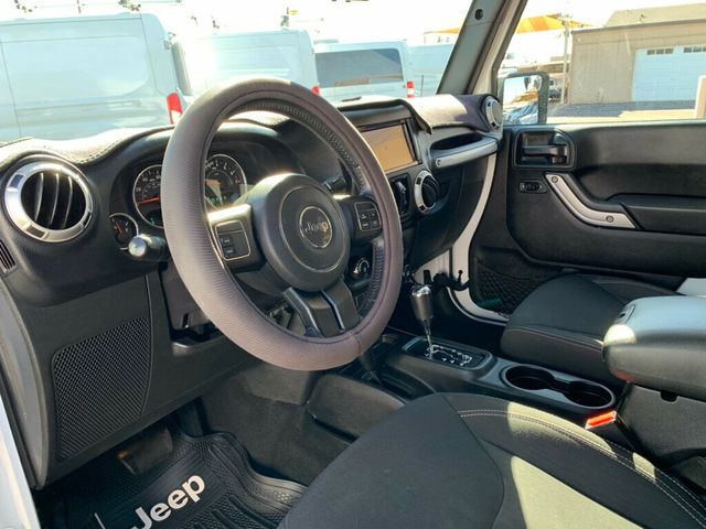 2018 Jeep Wrangler JK Unlimited Unlimited Sahara 4x4 - 22994979 - 2