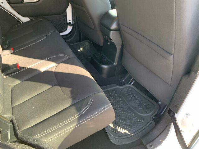 2018 Jeep Wrangler JK Unlimited Unlimited Sahara 4x4 - 22994979 - 32