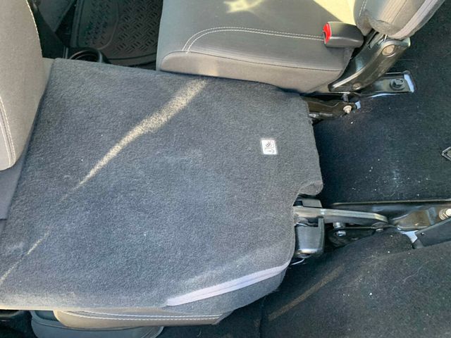 2018 Jeep Wrangler JK Unlimited Unlimited Sahara 4x4 - 22994979 - 39