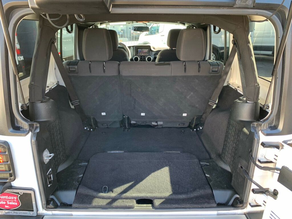 2018 Jeep Wrangler JK Unlimited Unlimited Sahara 4x4 - 22994979 - 45