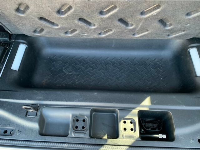 2018 Jeep Wrangler JK Unlimited Unlimited Sahara 4x4 - 22994979 - 46