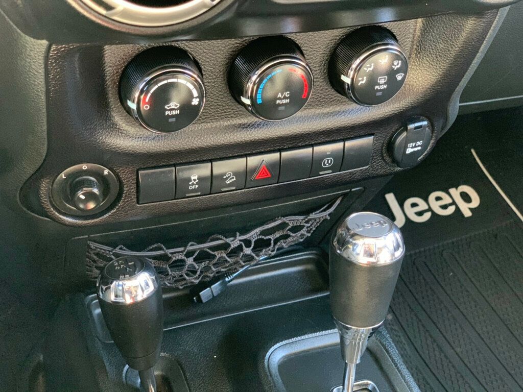 2018 Jeep Wrangler JK Unlimited Unlimited Sahara 4x4 - 22994979 - 47