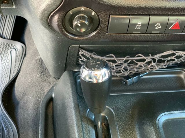 2018 Jeep Wrangler JK Unlimited Unlimited Sahara 4x4 - 22994979 - 50