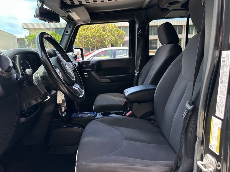 2018 Jeep Wrangler Unlimited Sport photo 11