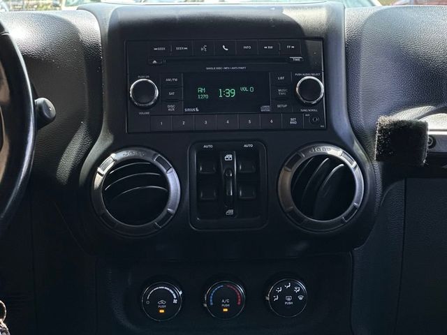 2018 Jeep Wrangler JK Unlimited Unlimited Sport - 22916215 - 16