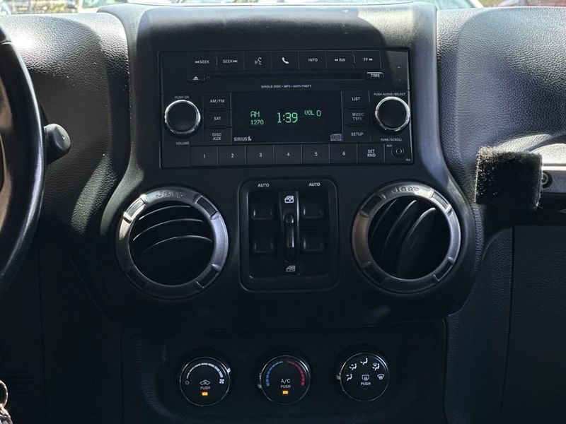 2018 Jeep Wrangler Unlimited Sport photo 15