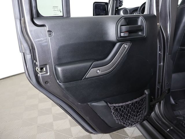 2018 Jeep Wrangler JK Unlimited Unlimited Sport - 23035450 - 17