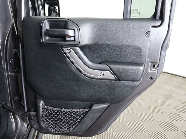 2018 Jeep Wrangler JK Unlimited Unlimited Sport - 23035450 - 18