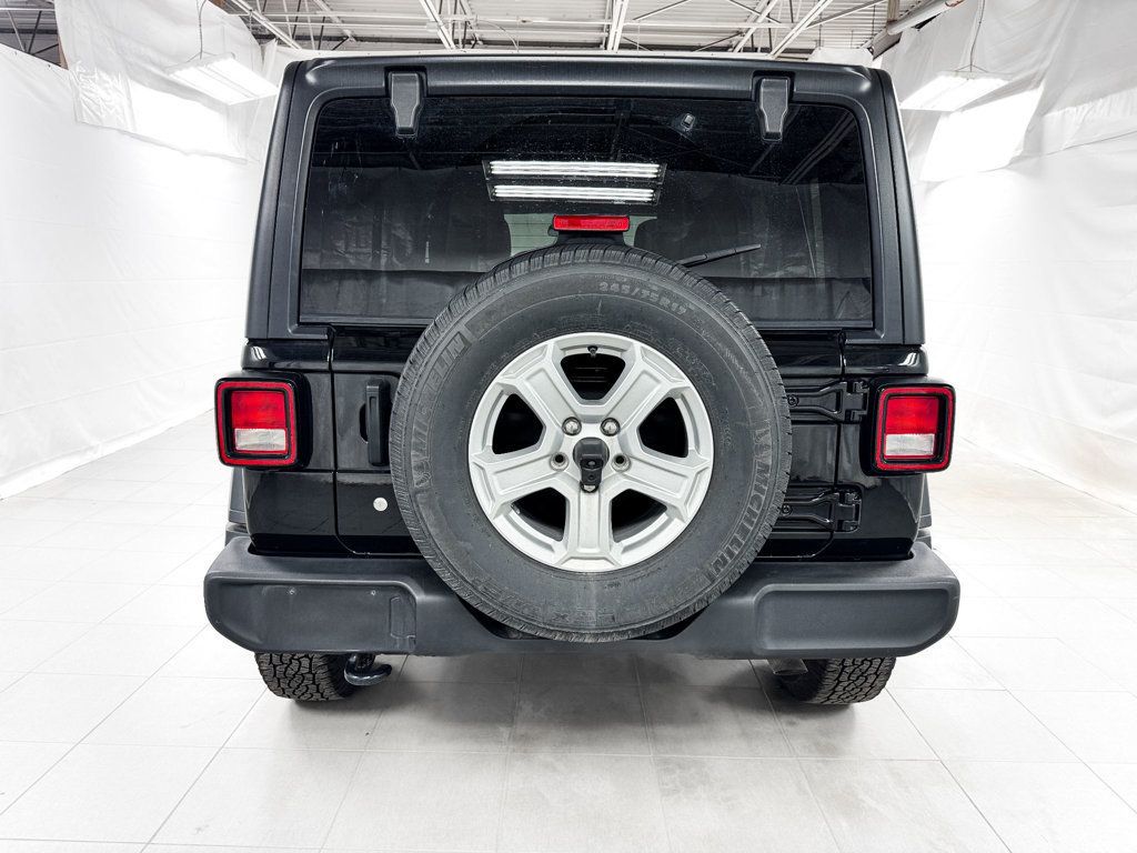 2018 Jeep Wrangler JK Unlimited UNLIMITED SPORT 4X4 - 23012625 - 4