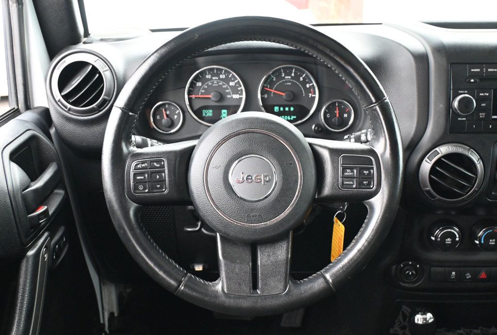 2018 Jeep Wrangler Unlimited Willys Wheeler W photo 10