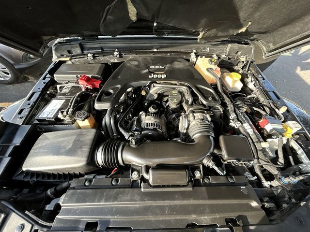 2018 Jeep WRANGLER UNLIMI SAHARA - 22994740 - 10