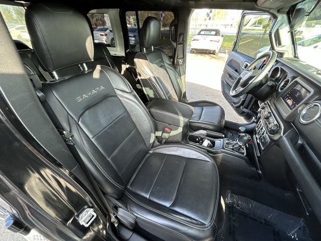2018 Jeep WRANGLER UNLIMI SAHARA - 22994740 - 19