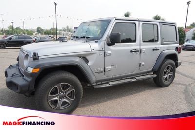 2018 Jeep WRANGLER UNLIMI - 1C4HJXDG8JW236040