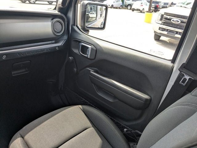 2018 Jeep Wrangler Unlimited Convertible - 22958820 - 14