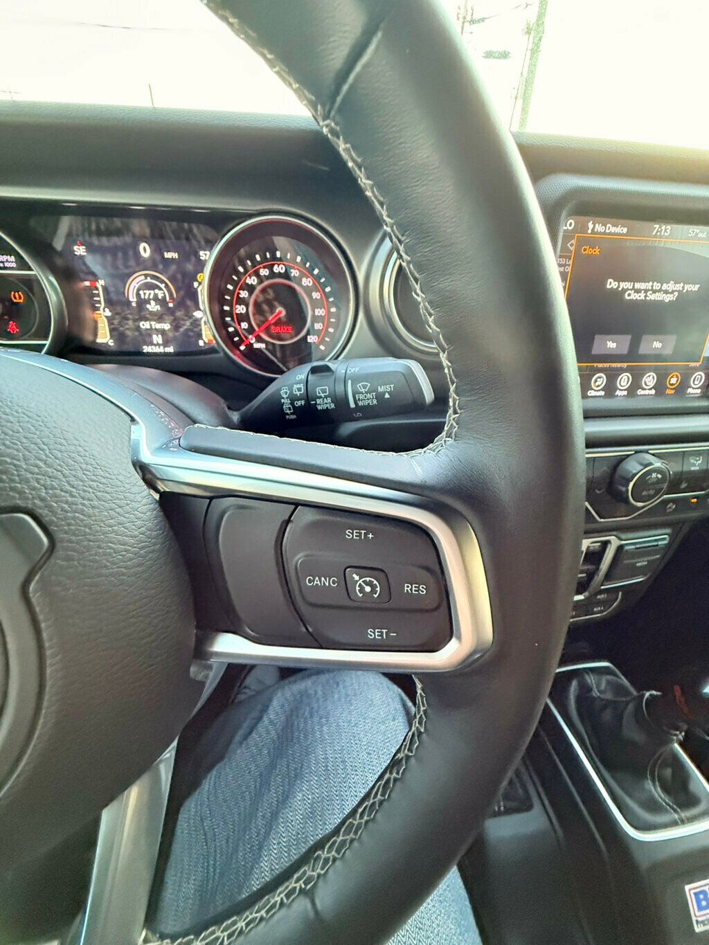 2018 Jeep Wrangler Unlimited LocalTrade/Rubicon/6-SpeedManual/ActiveSafetyGroup/BlindSpot - 22939889 - 23