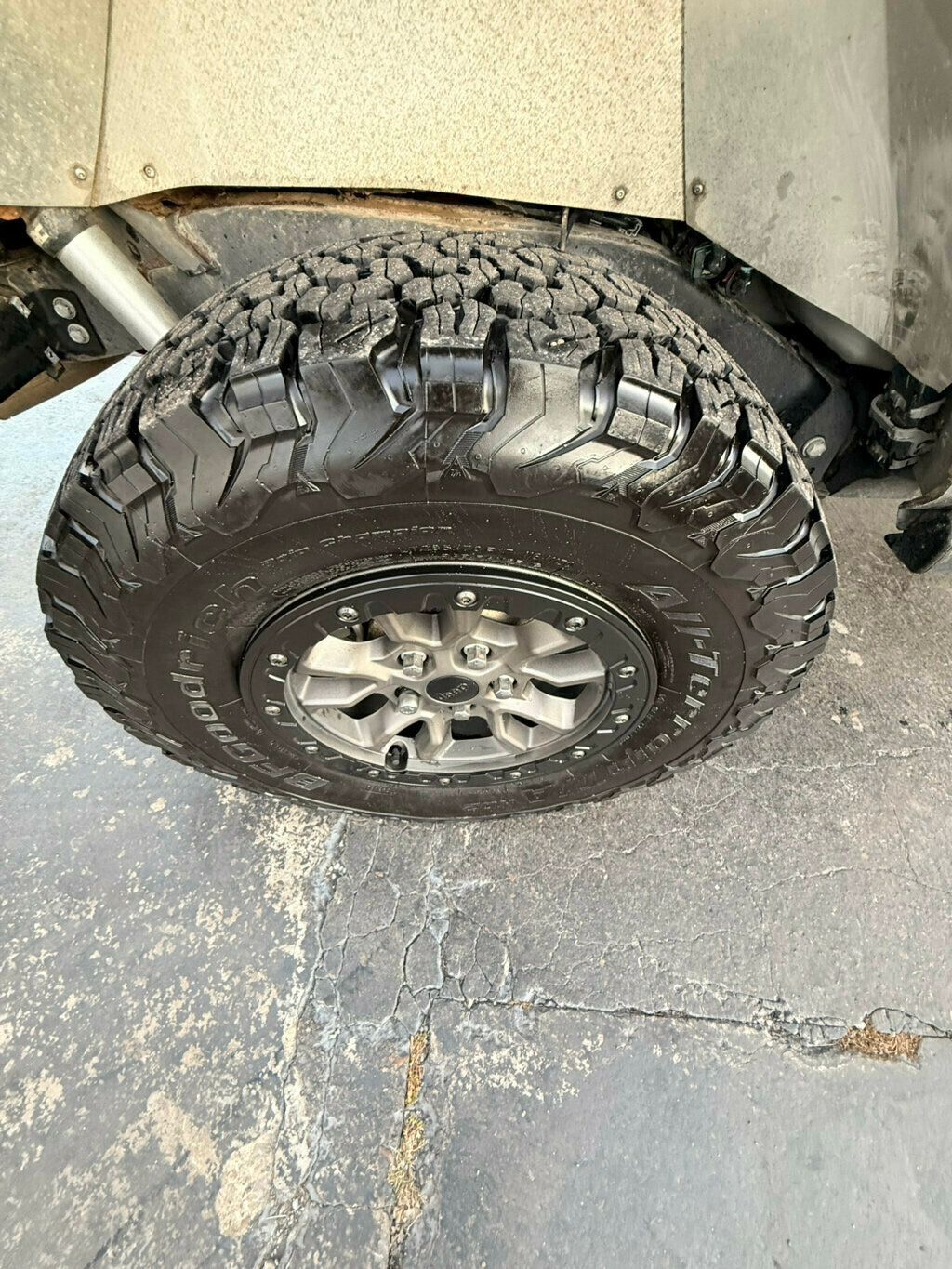 2018 Jeep Wrangler Unlimited LocalTrade/Rubicon/6-SpeedManual/ActiveSafetyGroup/BlindSpot - 22939889 - 29