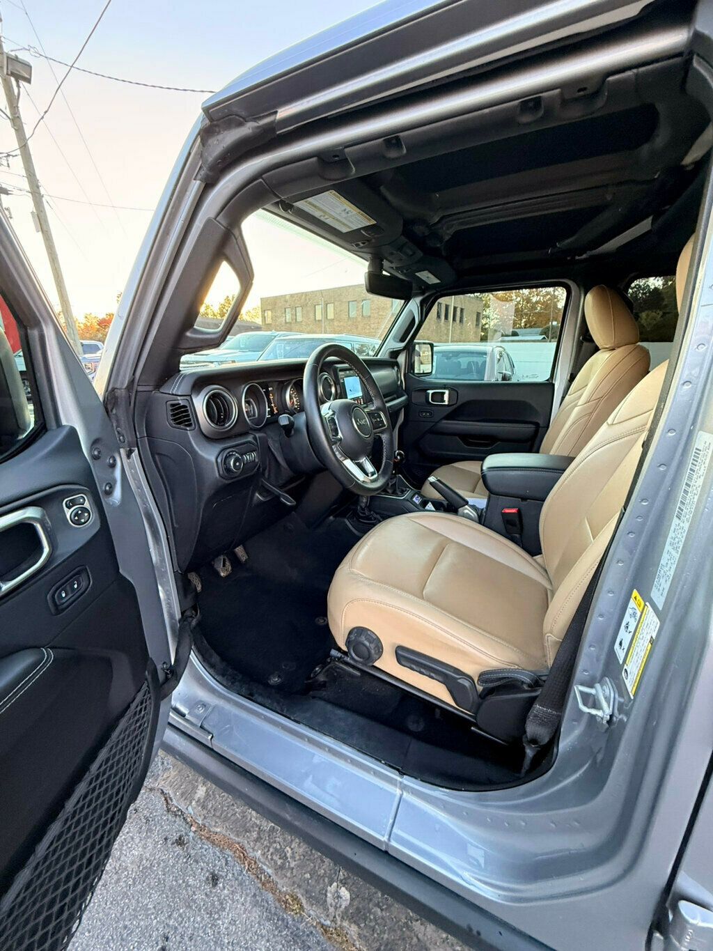 2018 Jeep Wrangler Unlimited LocalTrade/Rubicon/6-SpeedManual/ActiveSafetyGroup/BlindSpot - 22939889 - 8