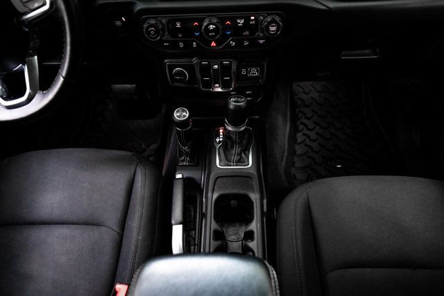 2018 Jeep Wrangler Unlimited LocalTrade/Sahara/4WD/BlindSpotMonitor/Cross-PathDetection/NAV - 23073138 - 20