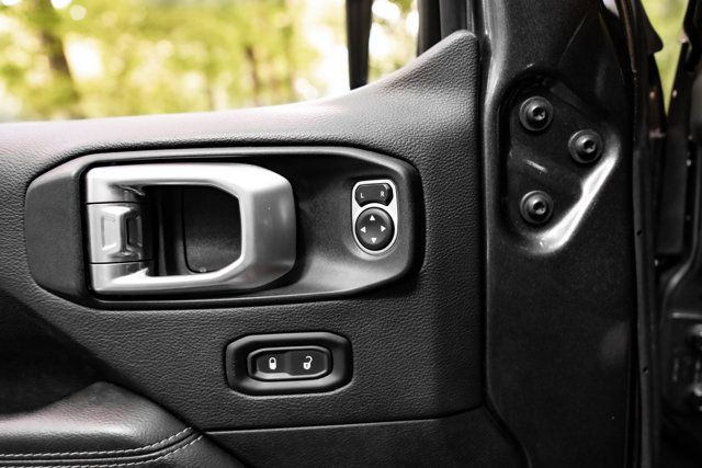 2018 Jeep Wrangler Unlimited LocalTrade/Sahara/4WD/BlindSpotMonitor/Cross-PathDetection/NAV - 23073138 - 31